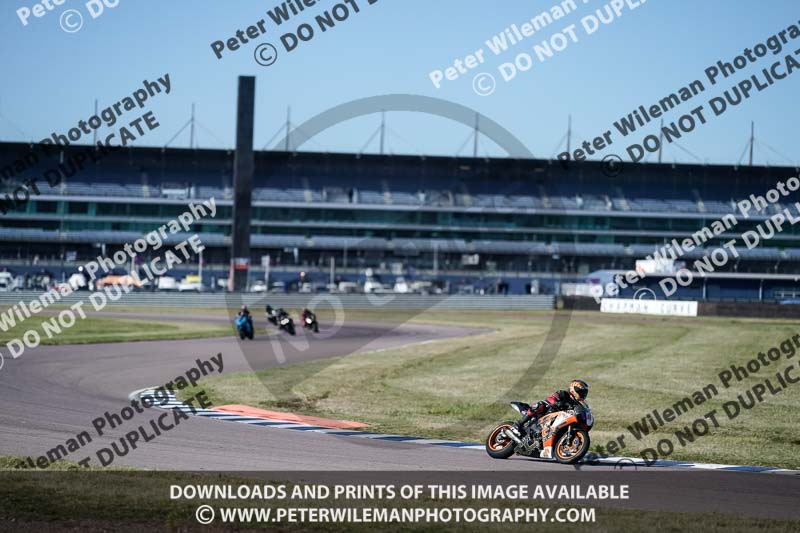 Rockingham no limits trackday;enduro digital images;event digital images;eventdigitalimages;no limits trackdays;peter wileman photography;racing digital images;rockingham raceway northamptonshire;rockingham trackday photographs;trackday digital images;trackday photos